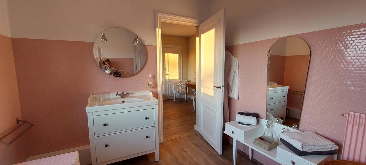 Chambres D'Hotes Le Relais Globe Trotteur Montaigu  Exterior foto